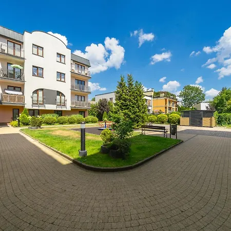 Apartman Wlochy With Workspace - By Rentujemy